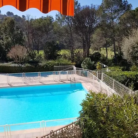Magnifique 2 Pieces Au Coeur Du Golf De Valescure * Saint-Raphael (Var)